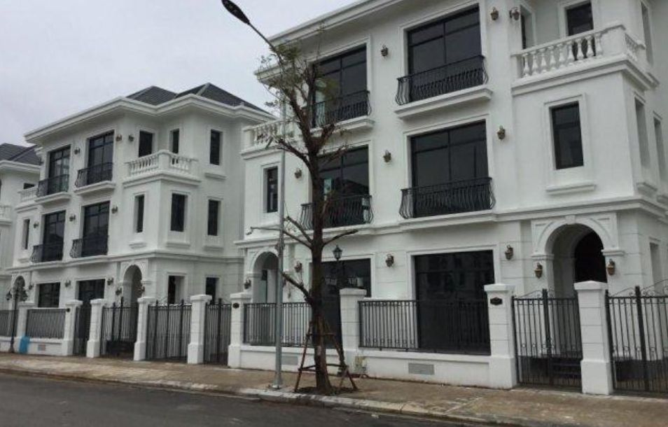 Cho thuê gấp nhà liền kề Vinhomes Green Bay Mễ Trì, hướng Nam tứ trạch, giá tốt